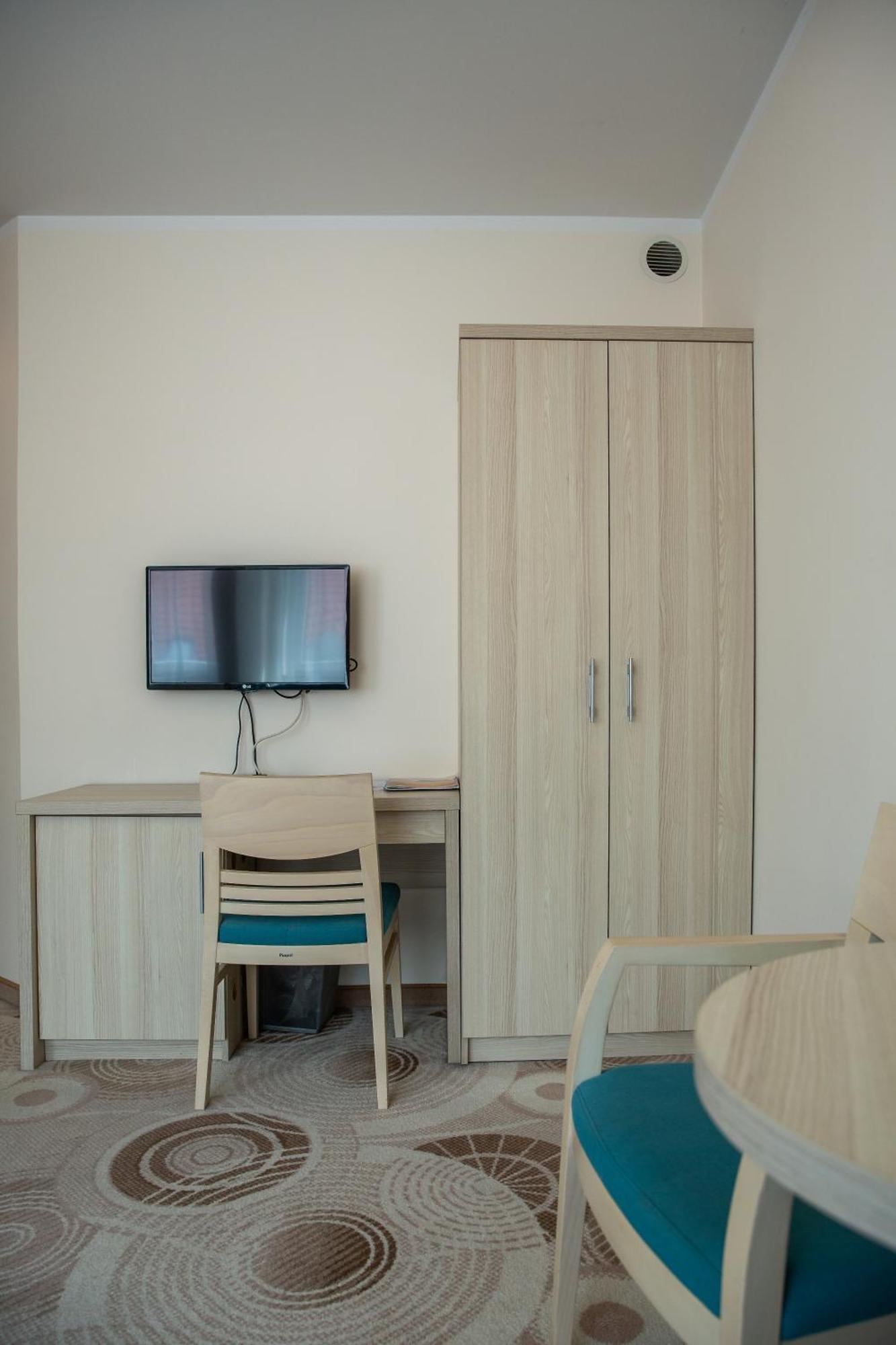 Hotel Cesarskie Ogrody Свиноуйсьце Экстерьер фото