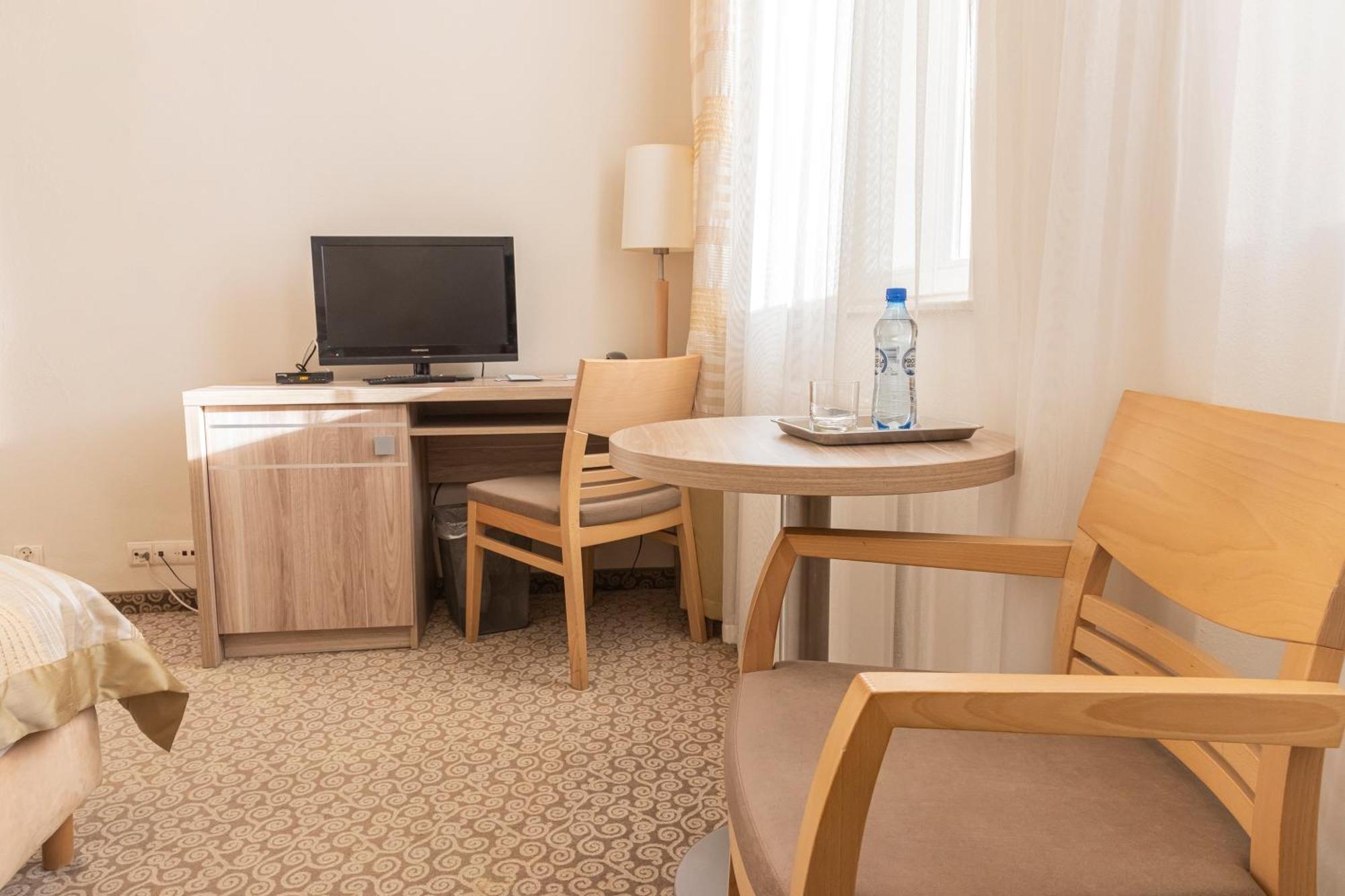 Hotel Cesarskie Ogrody Свиноуйсьце Экстерьер фото